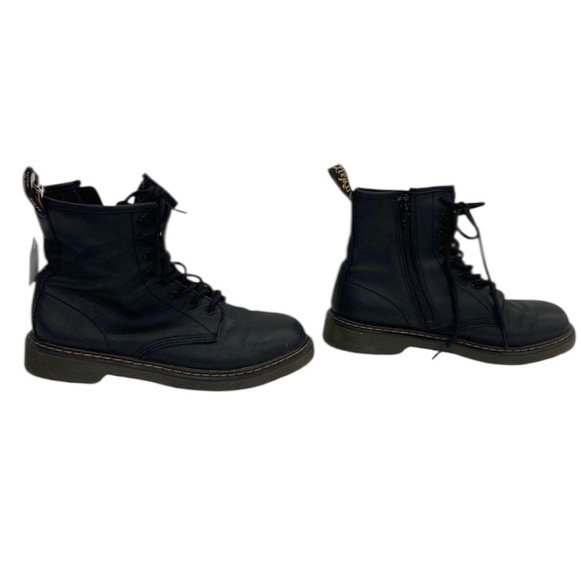 Dr. Martens Classic Black Men's Boots - Picture 3 of 6